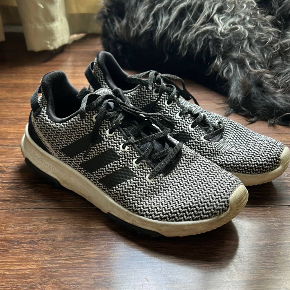 Adidas cloud foam sneakers
